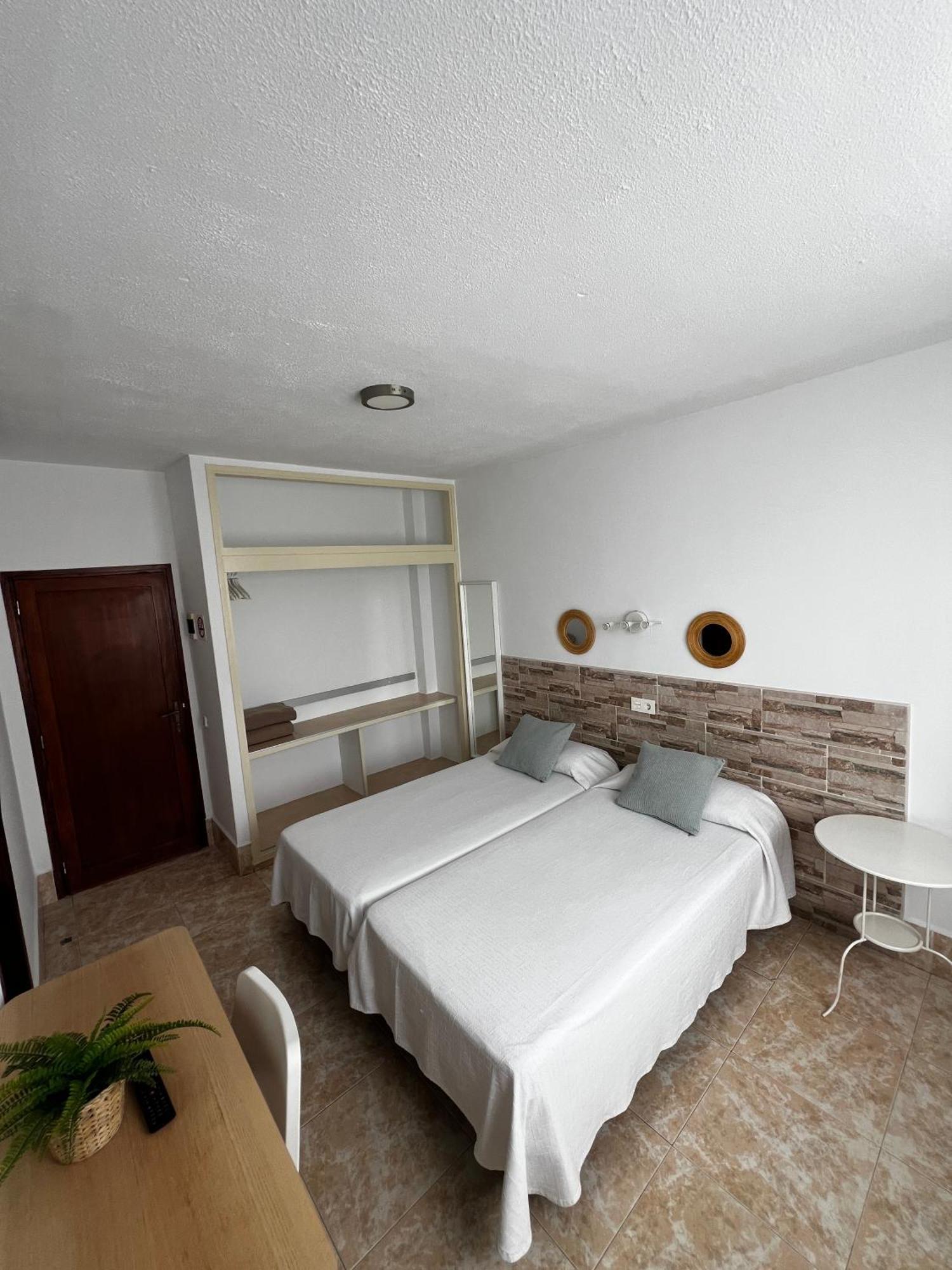 Hostal Residencia Cardona Arrecife  Eksteriør billede