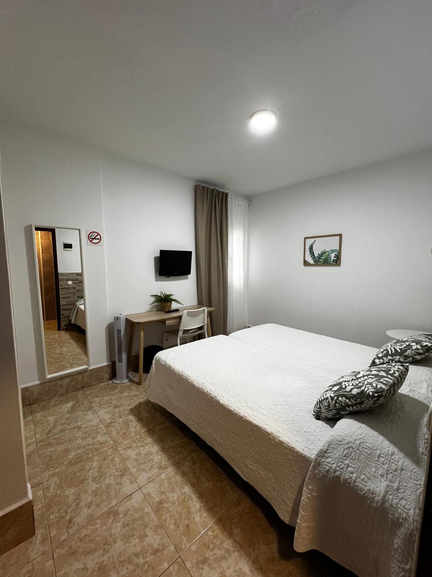 Hostal Residencia Cardona Arrecife  Eksteriør billede